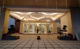 Apartamento de 2323 m² en Vishal Nagar, con 1 habitación(es) y 1 baño(s) privado(s)